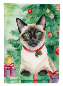 Siamese Cat By the Christmas Tree Garden Flag Mailbox Flag Decorative Yard Flag Banner Outside Patio Artwork Yard Flower Beds, Garden Size, Multi